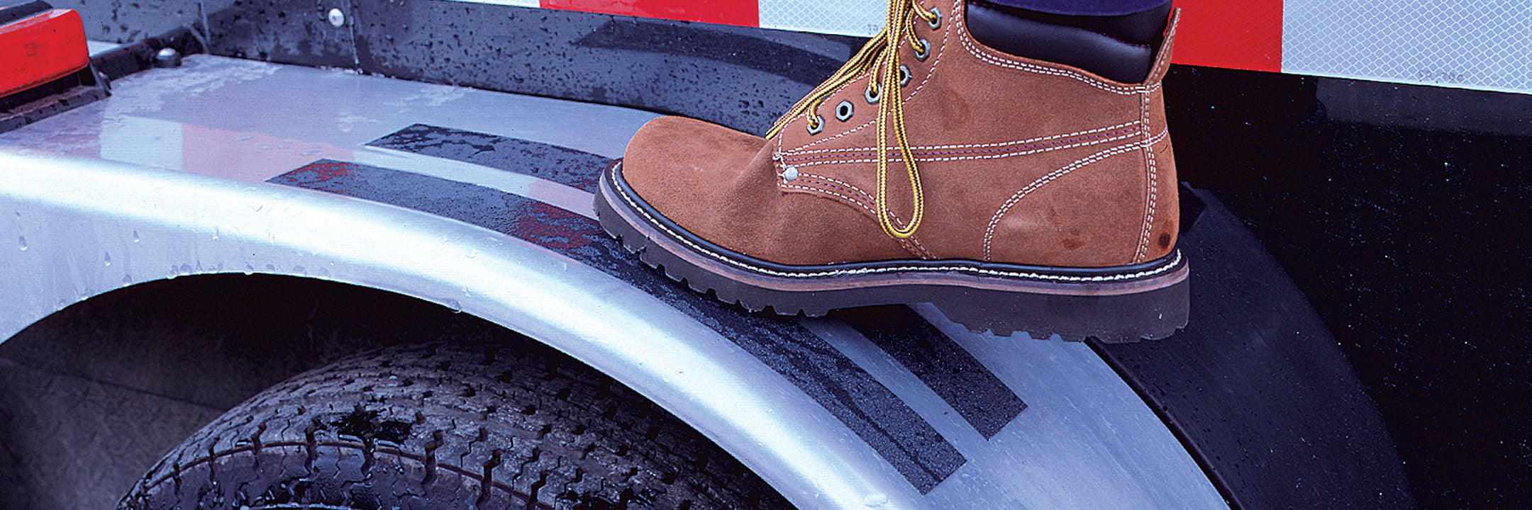 Gator Grip® Advanced Premium Black Anti-Slip Grip Roll 60-grit Traction Tape