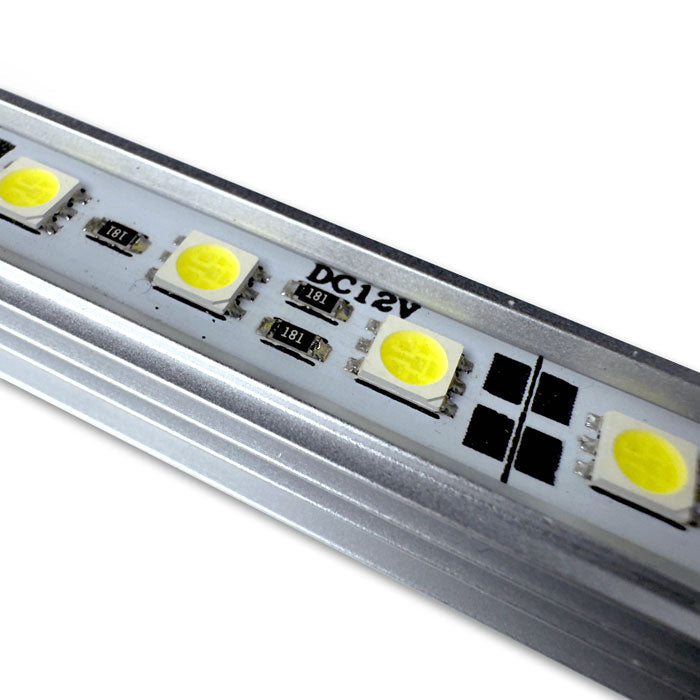 TS8200 Vehicle Mountable Illuminated Light-Up Pilot Car Sign Replacement LED Light Bars Close up of LED Light