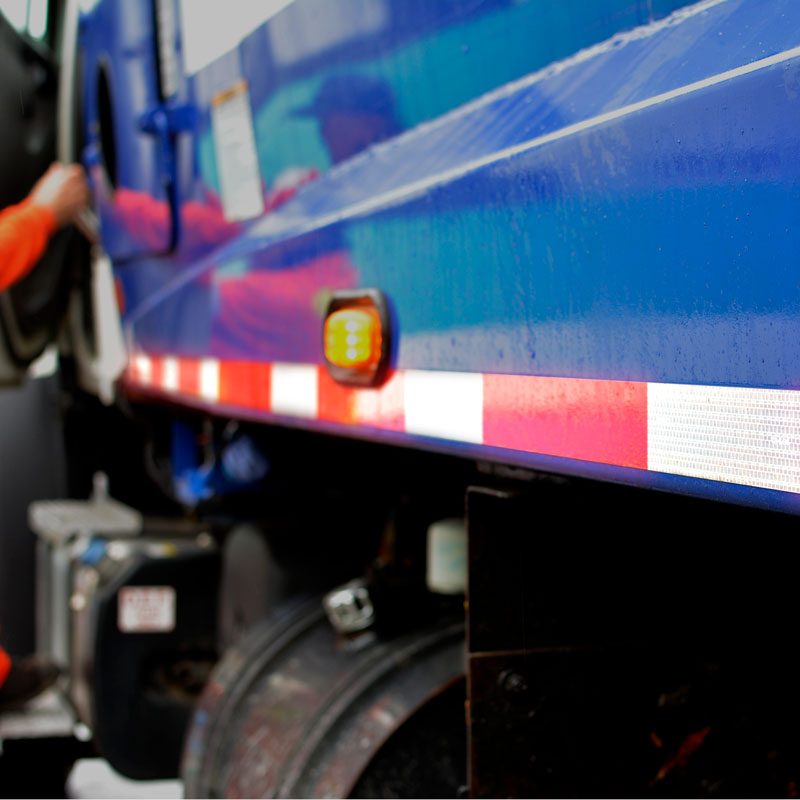 DOT Conspicuity Adhesive Reflective Trailer Tape (7in /11 in white/red pattern)